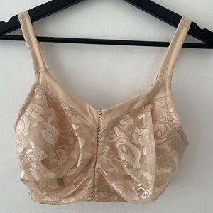 Wacoal Awareness Full Figure Seamless Wire Free Bra 85276 Size 36F